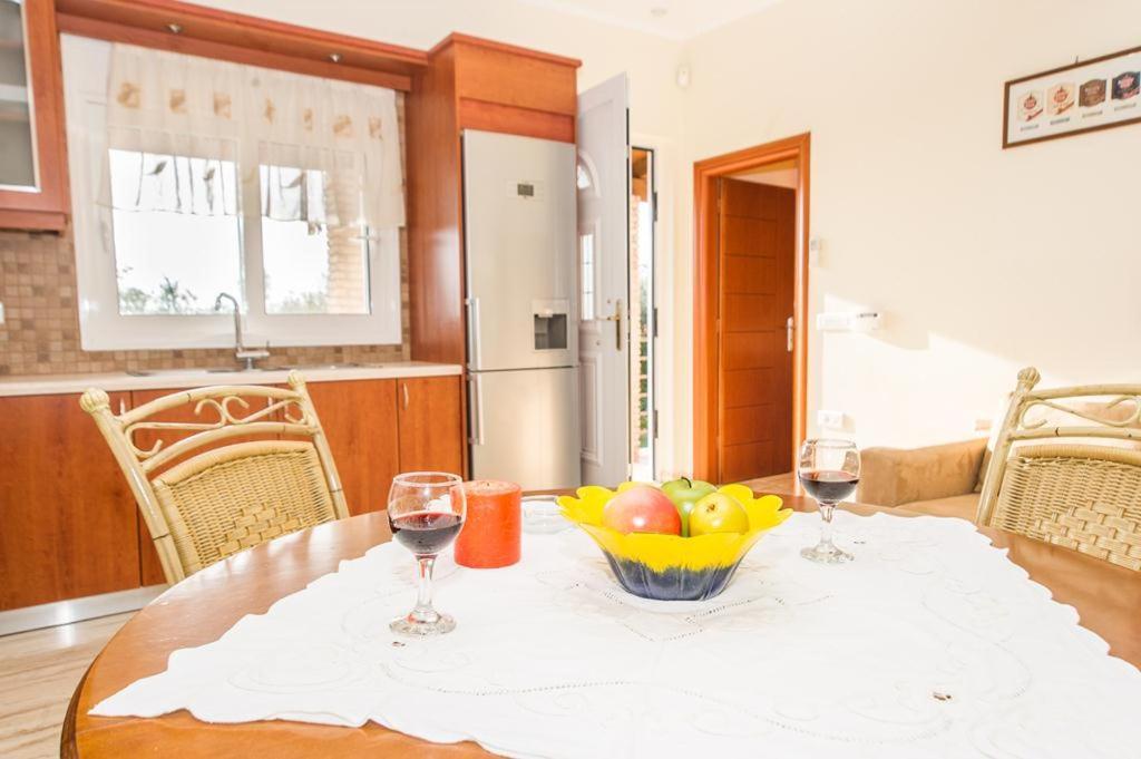 Cozy Flats In An Olive Grove By The Sandy Beach Kánalos Exteriér fotografie