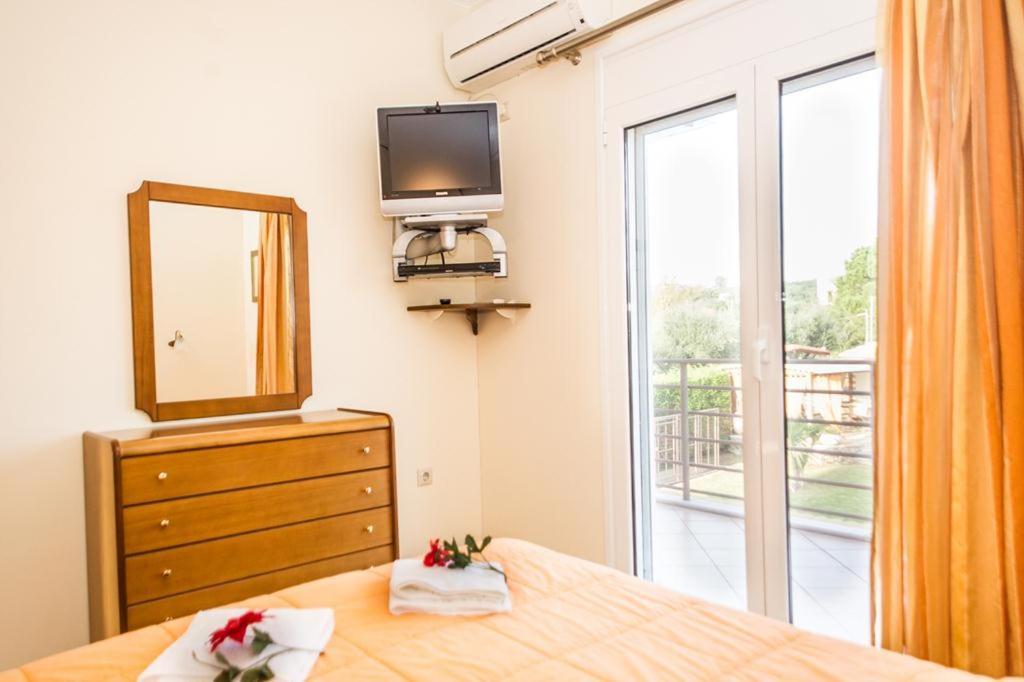 Cozy Flats In An Olive Grove By The Sandy Beach Kánalos Exteriér fotografie